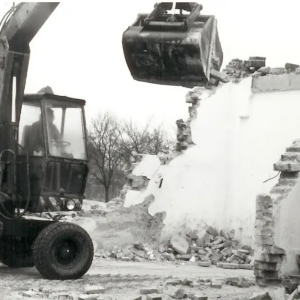 Rok 1985, demolice zbrojnice